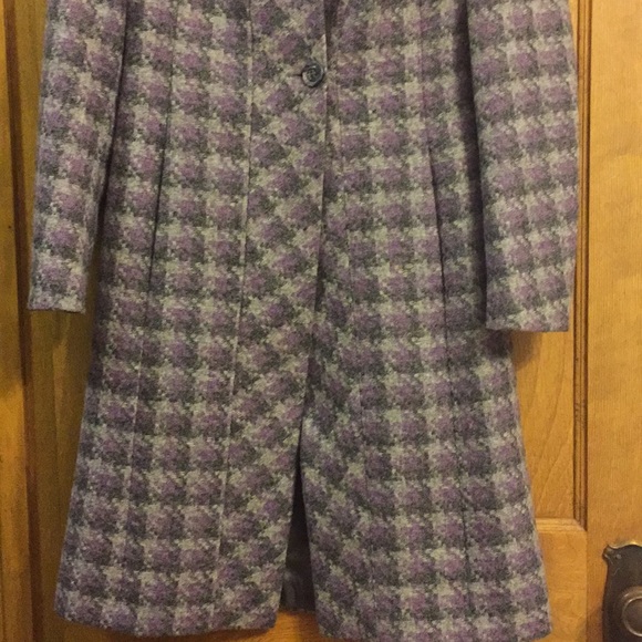 SOLD-100% Wool Pea Coat. Like new! - Picture 4 of 5